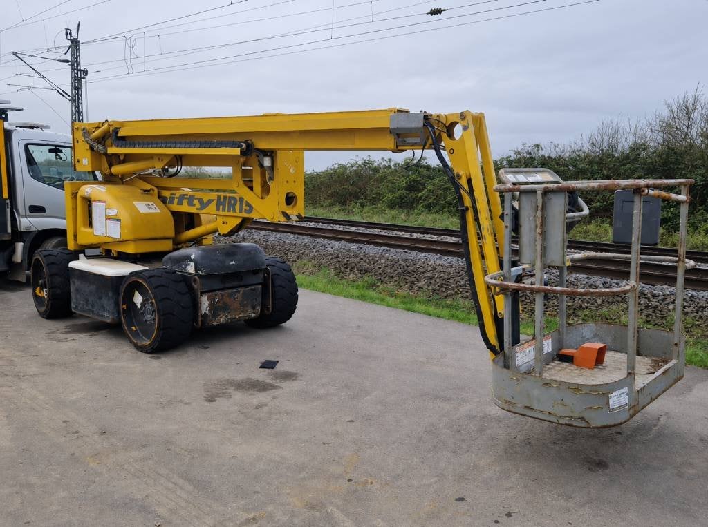 Niftylift HR 15 NDE knikarmhoogwerker nifty hoogwerker, Zakelijke goederen, Machines en Bouw | Liften, Steigers en Ladders