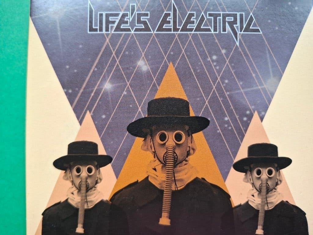 LIFE'S ELECTRIC - CATALYST (CD), Ophalen of Verzenden, Zo goed als nieuw, Poprock, EP