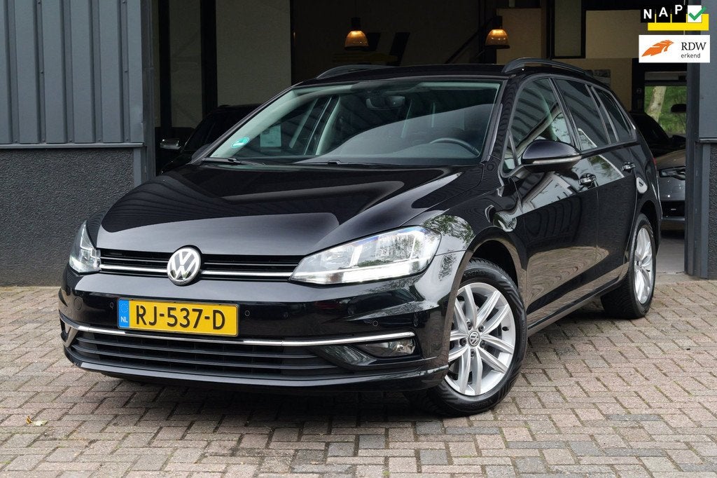 Volkswagen Golf Variant 1.0 TSI Comfortline CarPlay|Navi|Cru, Auto's, Volkswagen, Voorwielaandrijving, Gebruikt, Euro 6, Zwart
