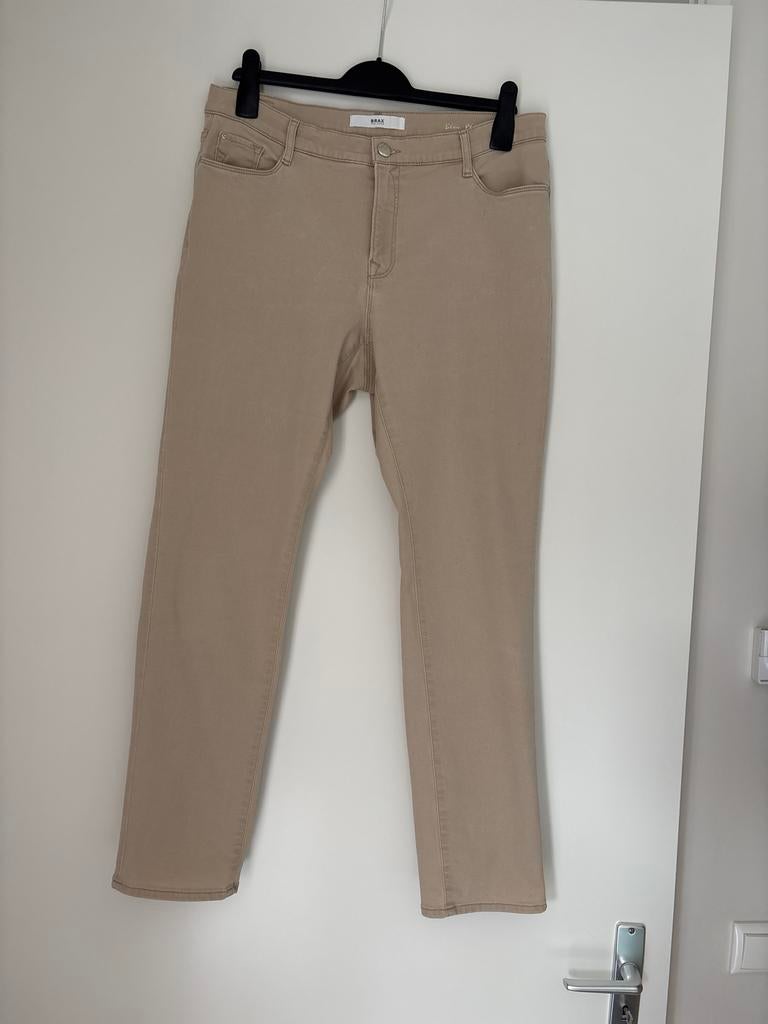 Brax spijkerbroek beige maat 42, Ophalen of Verzenden, Zo goed als nieuw, Overige kleuren, Overige jeansmaten