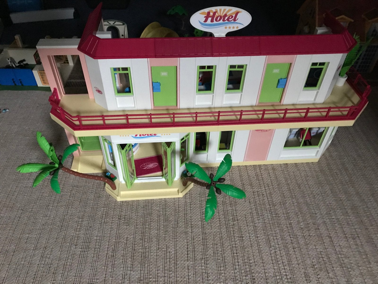 Playmobil hotel, Ophalen, Zo goed als nieuw, Poppenhuis