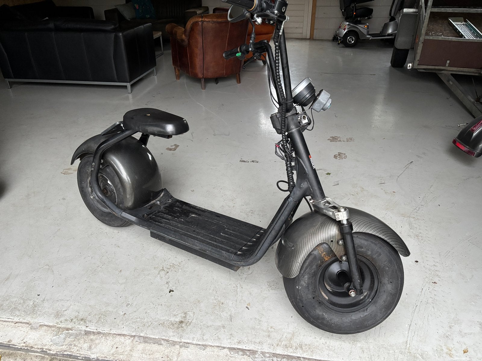 Igoo e shopper scooter, Fietsen en Brommers, Ophalen, Zo goed als nieuw, Elektrische step (E-scooter)