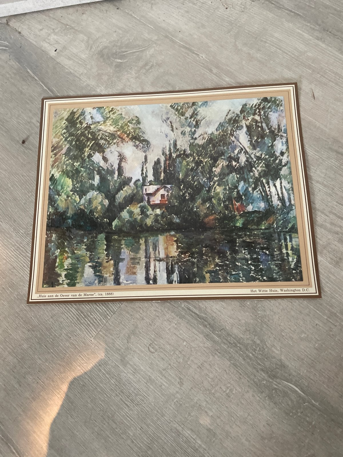 Ingelijste reproductie 'Huis aan de Oever van de Marne', Antiek en Kunst, Ophalen of Verzenden, Landschap, Klassiek, Print