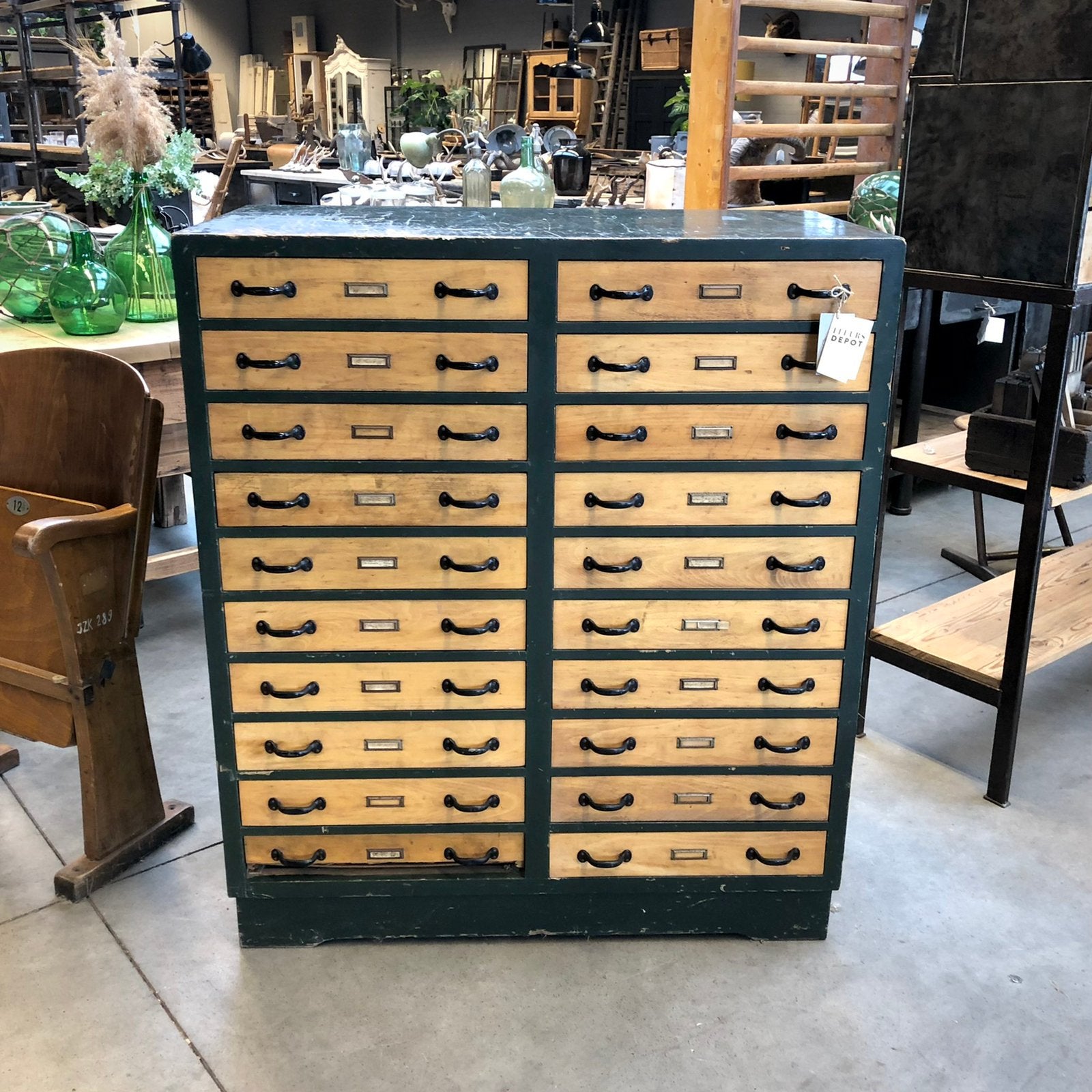 Oude werkplaats ladekast, vintage kast, industriële kast, Ophalen