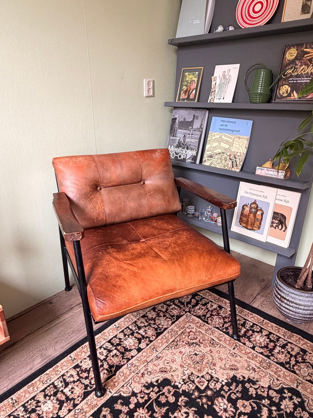 Vintage leren fauteuil, schoongemaakt en ingevet, Huis en Inrichting, Ophalen, Gebruikt, 50 tot 75 cm, Leer