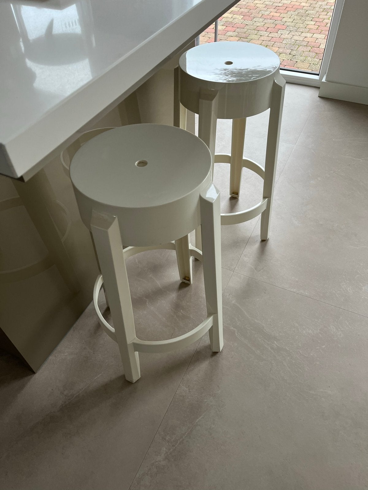 2x Witte Kartell Ghost Krukken van Starck 65cm hoog, Ophalen, Zo goed als nieuw, Kunststof