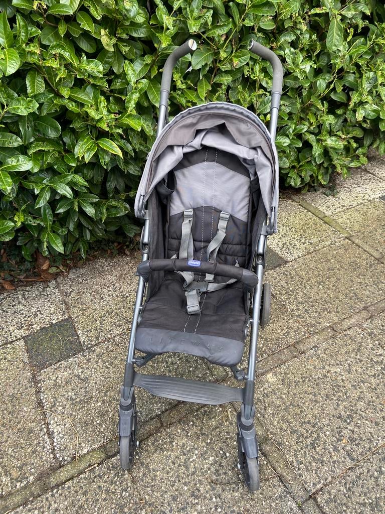 Chicco Liteway buggy rugleuning verstelbaar met zonnenkap, Ophalen, Zo goed als nieuw, Overige merken, Verstelbare rugleuning