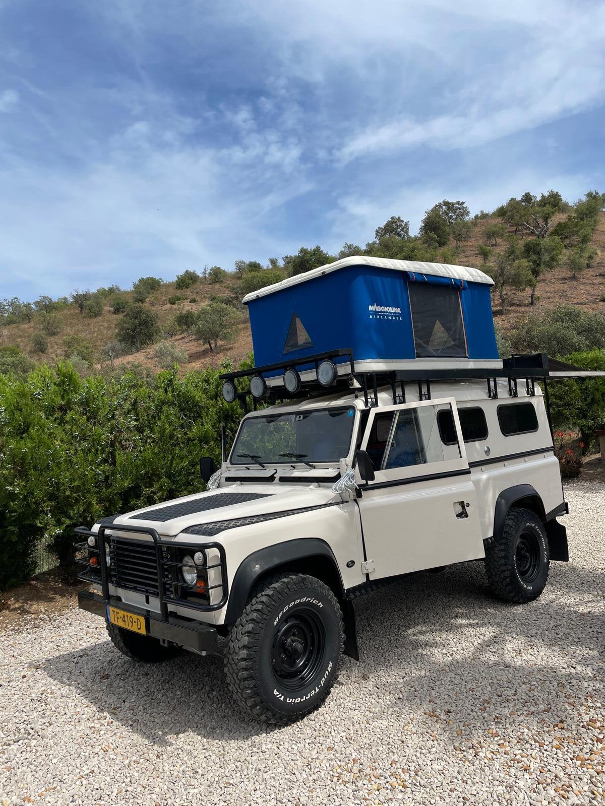 Land Rover Defender V8 (1983) Wit, Wit, Stationwagon, 115 pk, 2 stoelen