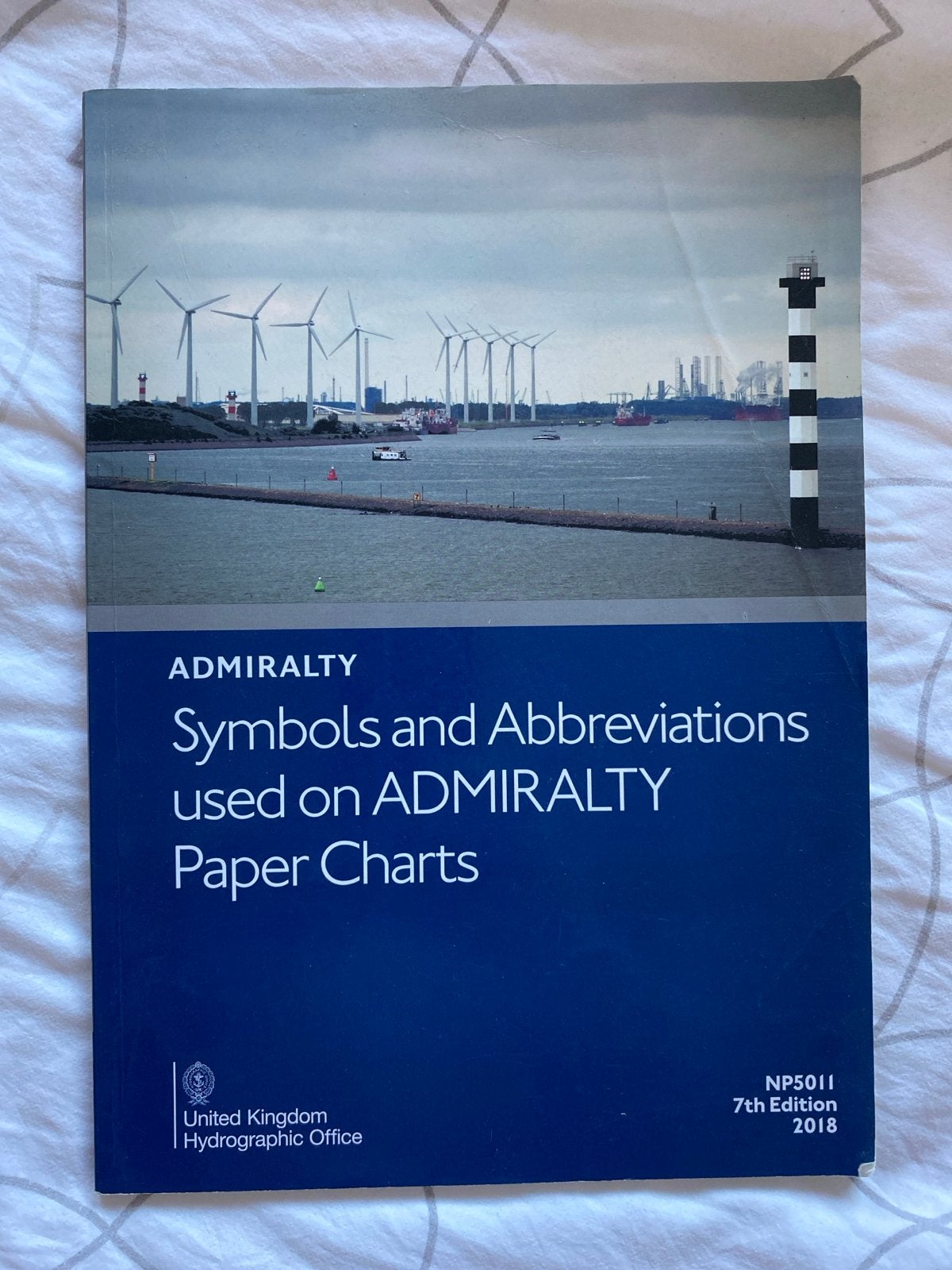 Admiralty Symbols and Abbreviations Paper Charts 2018, Boeken, Ophalen of Verzenden, Beta, Zo goed als nieuw