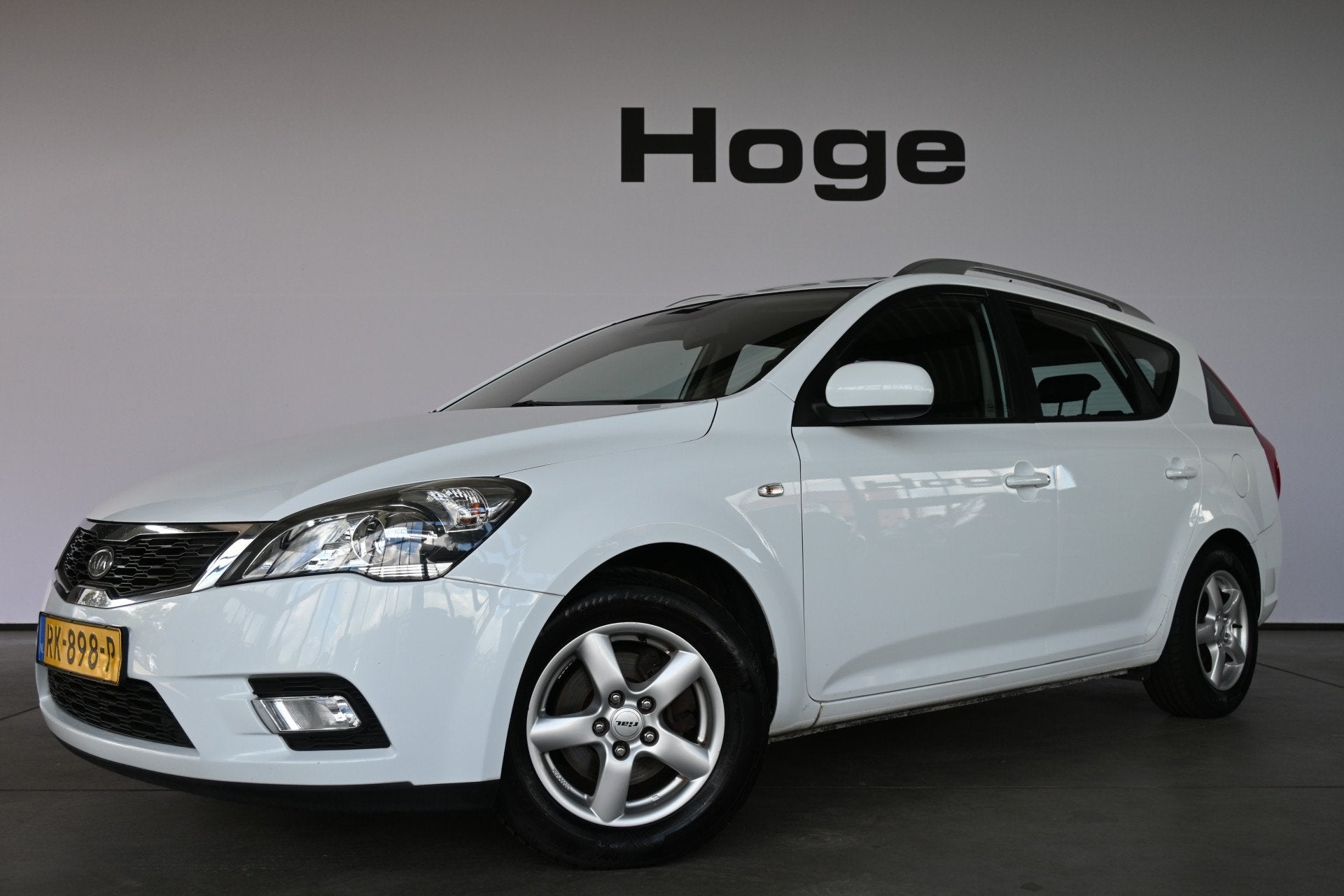 Kia cee'd 1.4 CVVT X-tra Airco Trekhaak Stoelverwarming All, Auto's, Voorwielaandrijving, Euro 5, Stof, Gebruikt