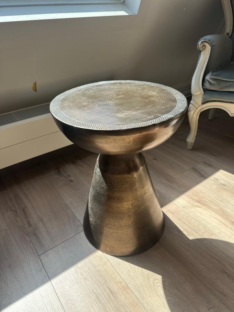 Mooie bronzen bijzettafel, Huis en Inrichting, Tafels | Bijzettafels, Ophalen, Minder dan 45 cm, Minder dan 55 cm, Metaal of Aluminium