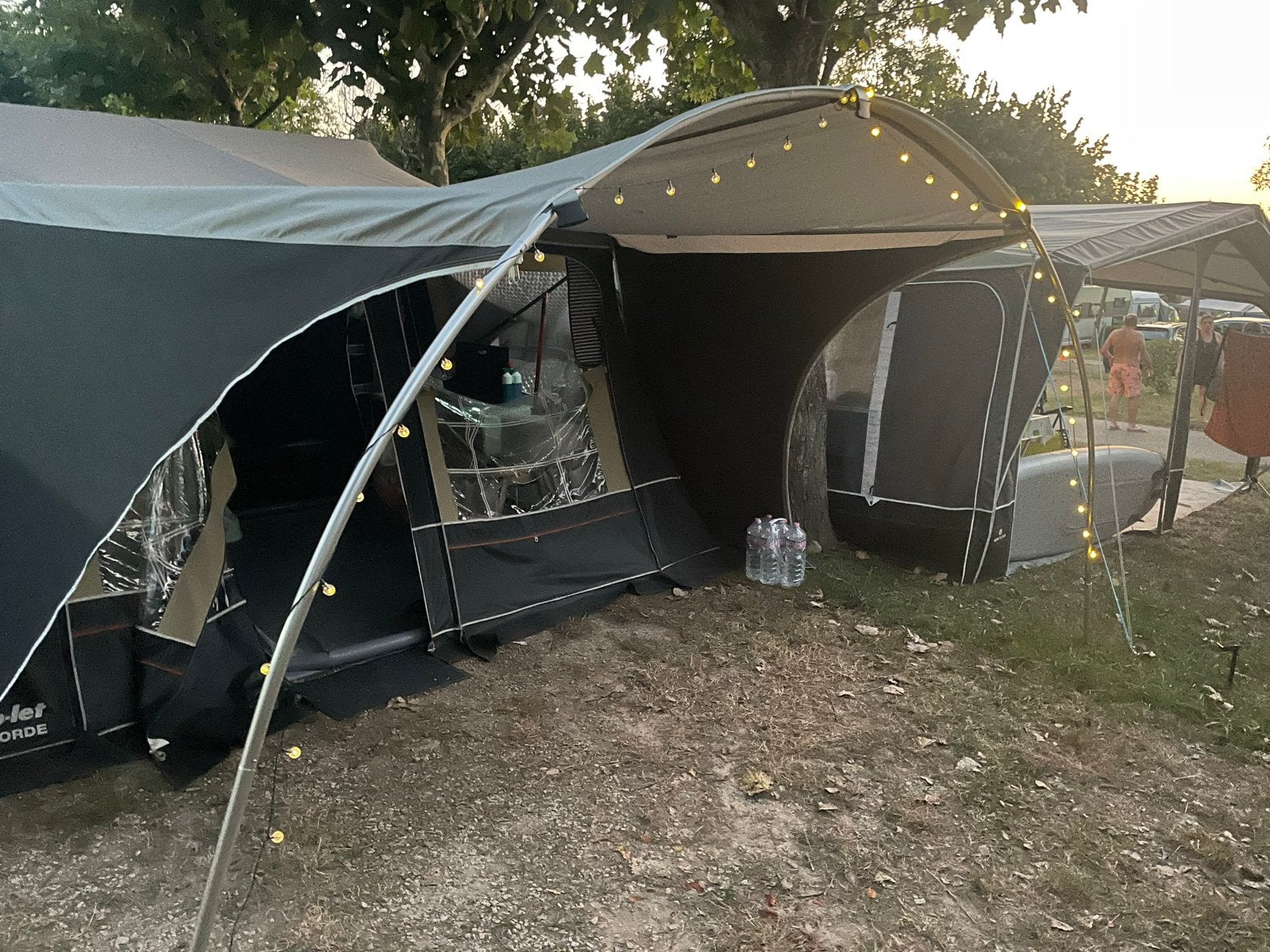 Camp-Let concorde vouwwagen met ronde luifel, Ophalen, Tot en met 4