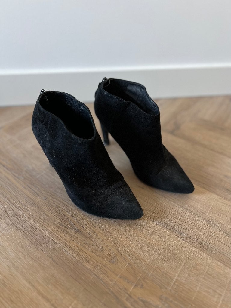 Heel goed zwart suede Manfield enkel laarsjes 40 leer hakken, Kleding | Dames, Zwart, Lage of Enkellaarzen, Ophalen of Verzenden