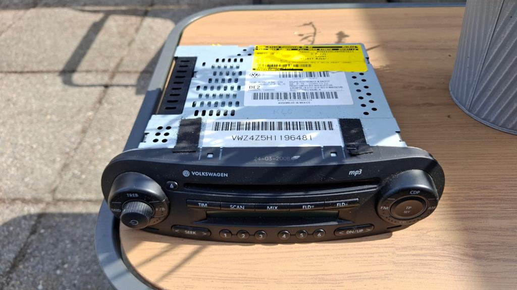 VW Beetle Radio MP3 DE2 - Origineel Volkswagen, Auto diversen, Autoradio's, Ophalen of Verzenden, Gebruikt