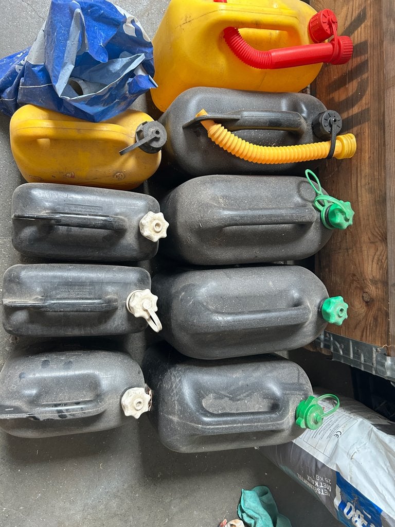 jerrycans set, Ophalen, Gebruikt