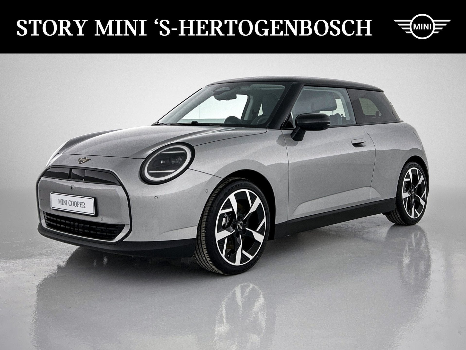 MINI Hatchback Cooper E / Classic / Pakket L / 18 inch Slide, Auto's, Mini, Dealer onderhouden, Stof, Zwart, 4 stoelen