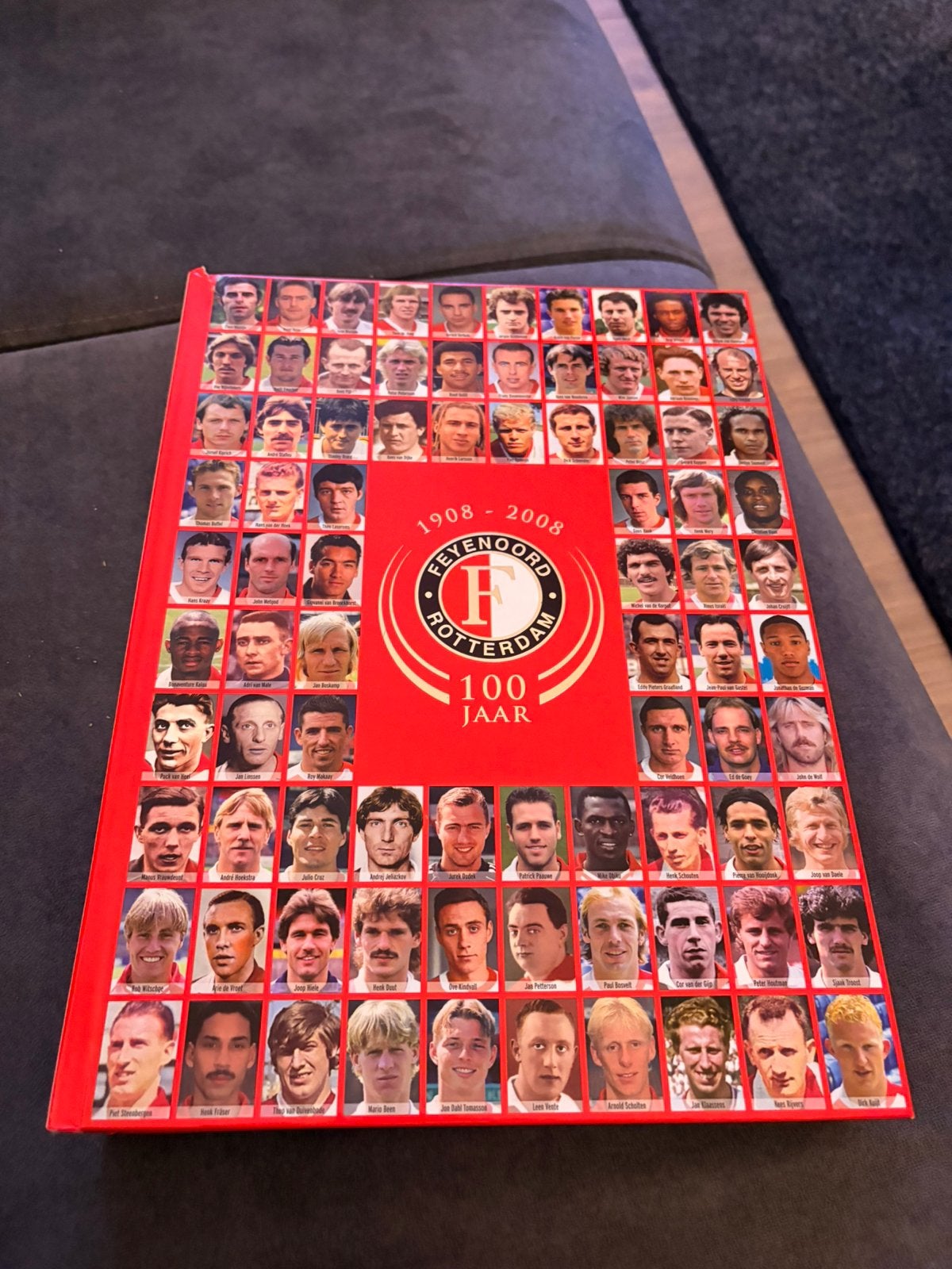 Boek 100 jaar Feyenoord collectors item, Ophalen of Verzenden, Zo goed als nieuw