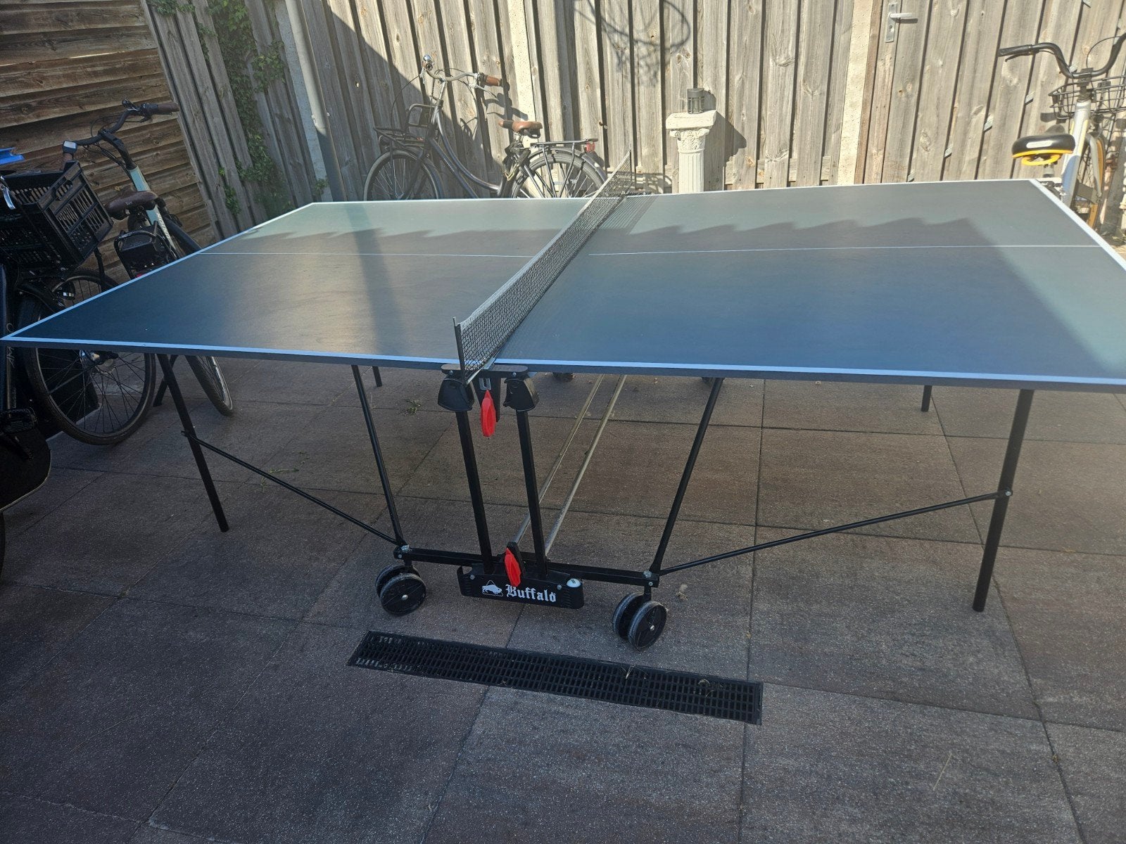 Buffalo Tafeltennistafel - Inklapbaar en Verrijdbaar, Ophalen, Gebruikt, Tafel Outdoor, Verrijdbaar