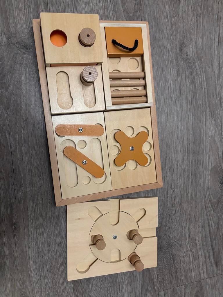 Houten Montessori Activiteitenbord voor Honden, Ophalen of Verzenden, Zo goed als nieuw