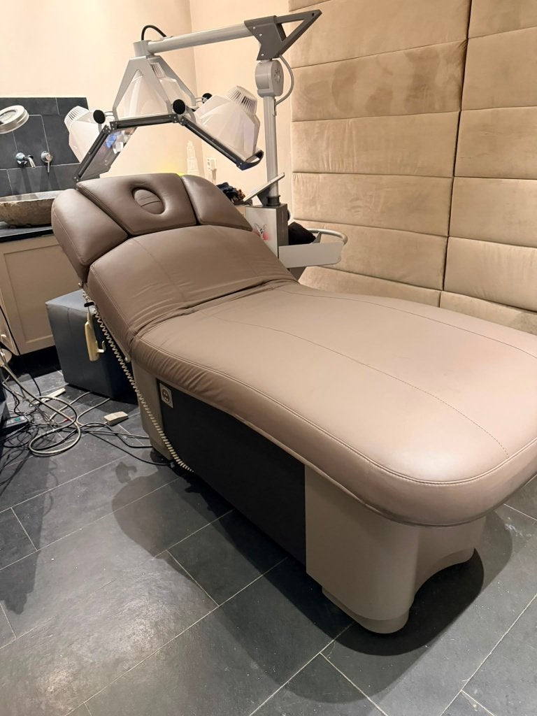 Gharieni MLX Limber behandelstoel met Smart Thermo, Ophalen, Zo goed als nieuw, Massagestoel of Kussen