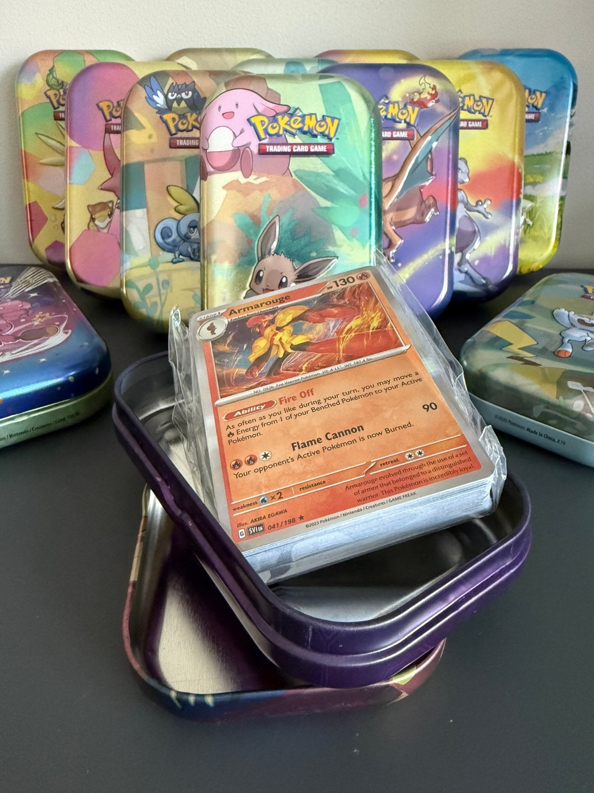 Pokemon mini tin met kaarten!, Hobby en Vrije tijd, Verzamelkaartspellen | Pokémon, Ophalen of Verzenden, Zo goed als nieuw, Meerdere kaarten