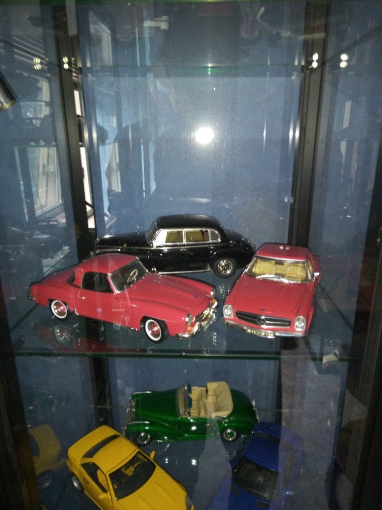 18 Mercedes en, Hobby en Vrije tijd, Ophalen, Zo goed als nieuw, Auto, MiniChamps