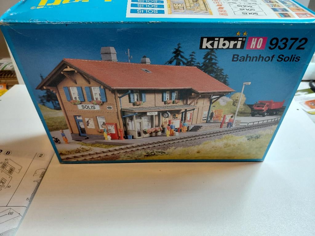Kibri H0 solis station en wachtershuis, Hobby en Vrije tijd, Overige merken, Gebruikt, Gelijkstroom of Wisselstroom, Brug, Tunnel of Gebouw