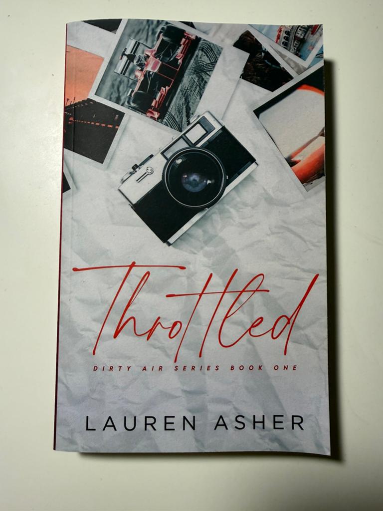 Throttled Special Edition, Boeken, Romans, Nieuw, Europa overig, Ophalen of Verzenden