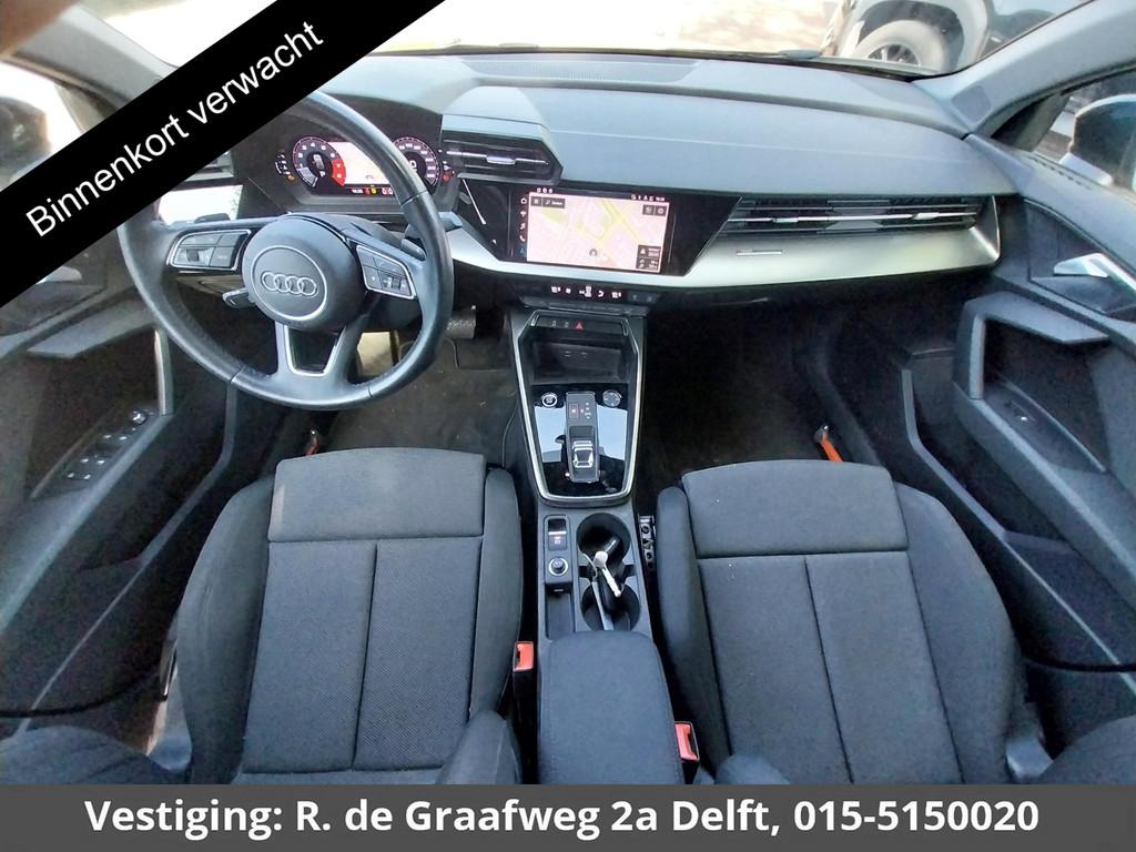 Audi A3 Sportback 35 TFSI S Line Black Edition | Apple Carpl, Voorwielaandrijving, 4 cilinders, 150 pk, Leder en Stof