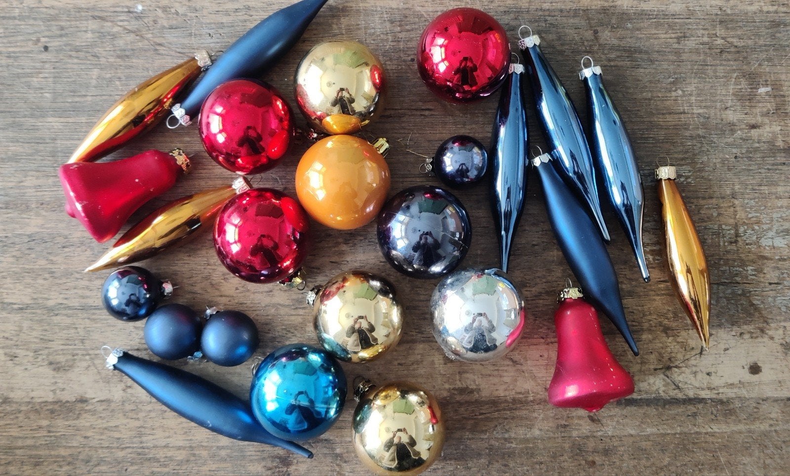 gekleurde kerstballen., Diversen, Ophalen