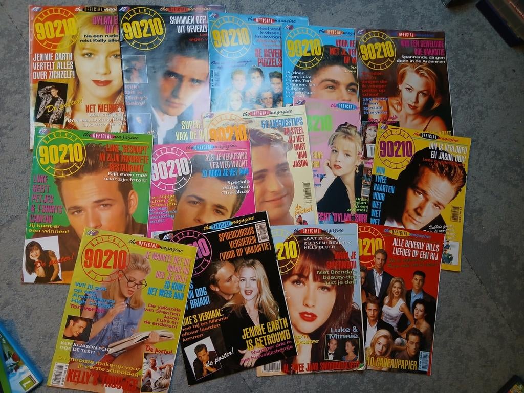 Beverly Hills 90201 tijdschriften rtl4 jaren 90 14 stuks, Ophalen of Verzenden, Zo goed als nieuw, Damesbladen