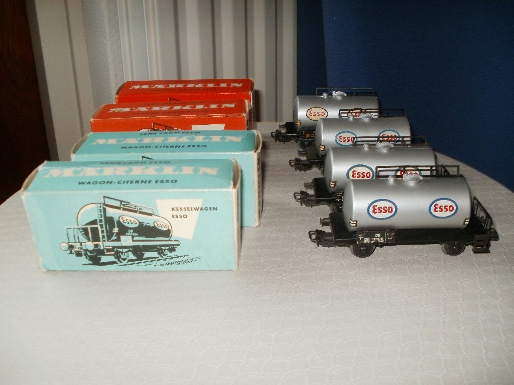 4x Marklin Ho Esso tankwagon no 4501 met de ovp., Wisselstroom, Wagon, Ophalen of Verzenden, Zo goed als nieuw