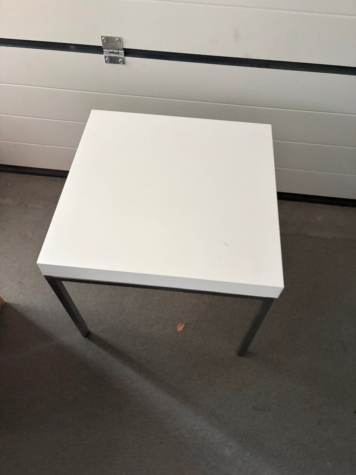 bijzettafeltje, Huis en Inrichting, Ophalen, Zo goed als nieuw, Vierkant