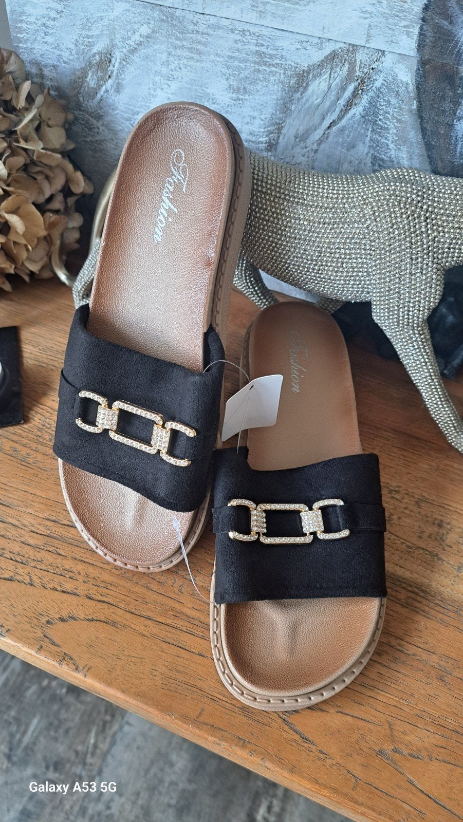 25 paar damesslippers‼️, Kleding | Dames, Ophalen of Verzenden, Nieuw, Overige kleuren, Slippers