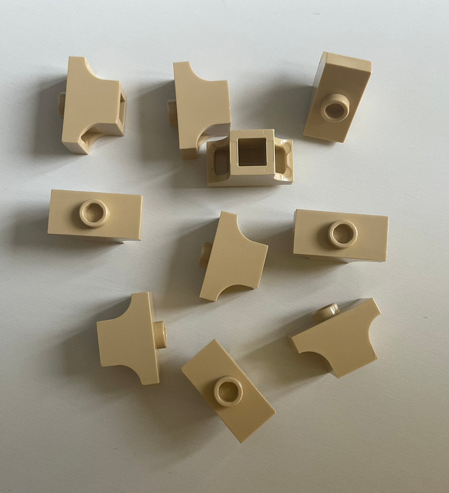 Lego 10 tweezijdige bogen 1x2 crème, Ophalen of Verzenden, Nieuw, Losse stenen, Lego