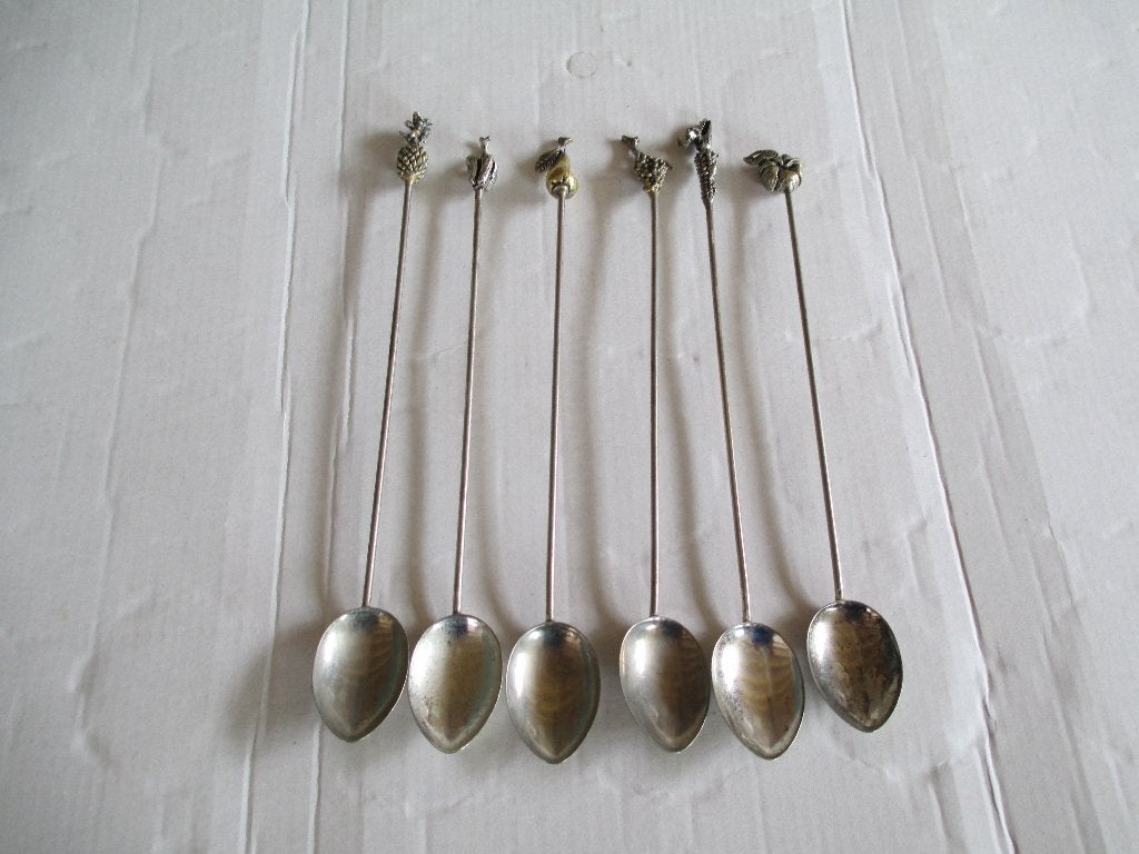 6 longdrinklepels/sorbetlepels met 3d o.a. vrucht/mais, Ophalen of Verzenden, Gebruikt, Rvs of Chroom