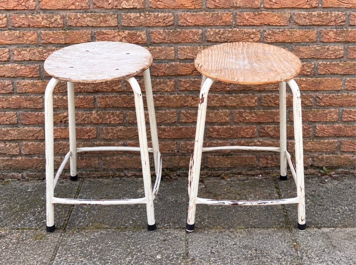 2 vintage industriële krukken, Ophalen, Gebruikt, Hout