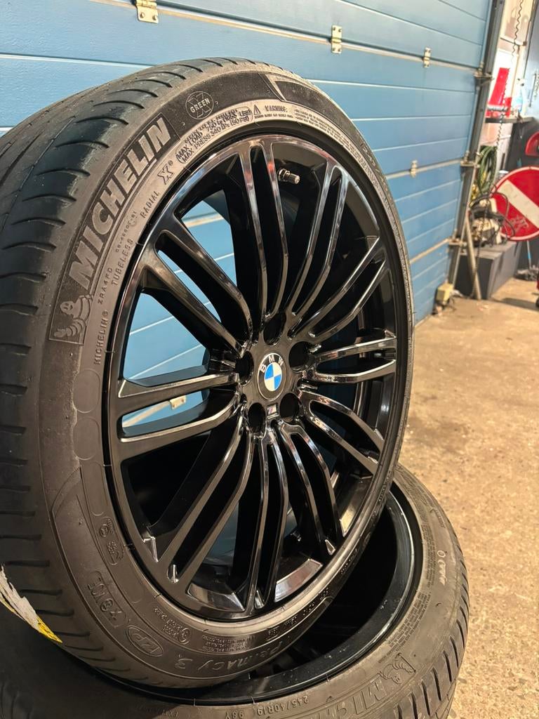 Originele BMW 5-Serie 19 Inch Breedset met Zomerbanden, Banden en Velgen, Personenwagen, Zomerbanden, Ophalen