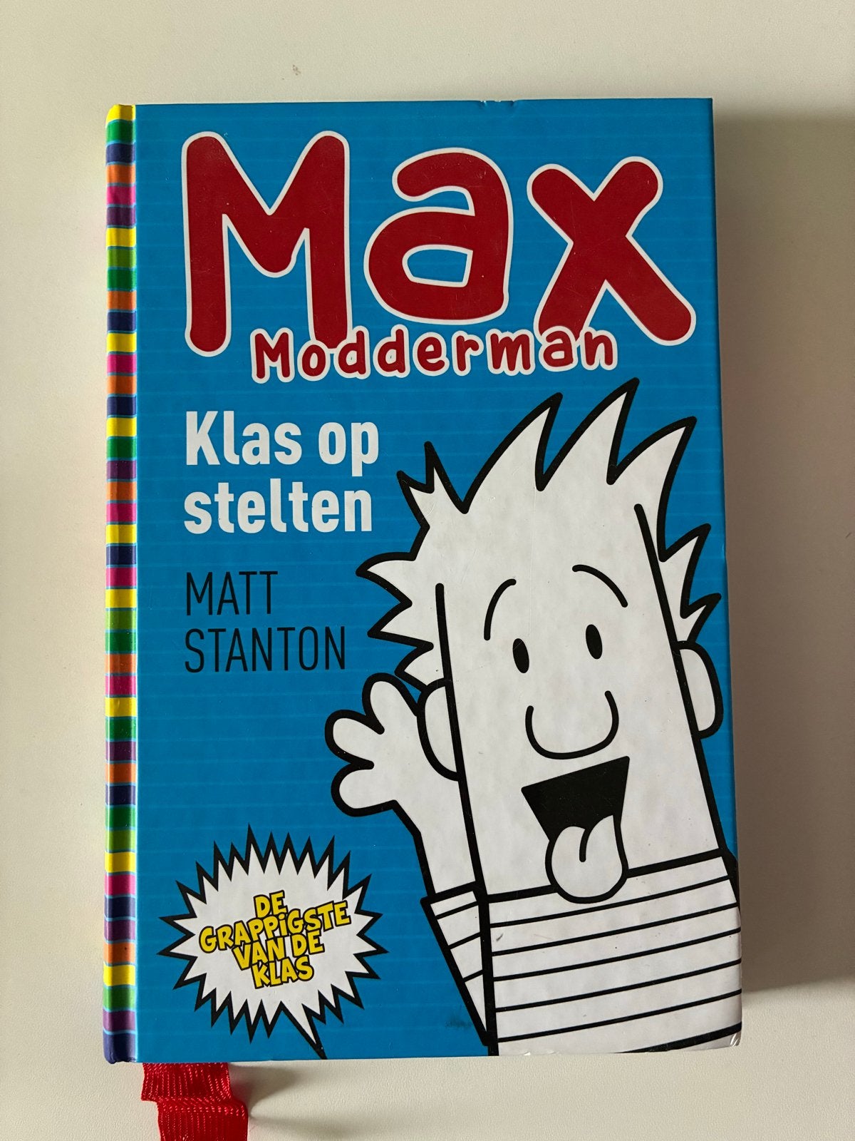 Max Modderman: Klas op stelten - Matt Stanton, Boeken, Ophalen of Verzenden, Zo goed als nieuw, Fictie algemeen