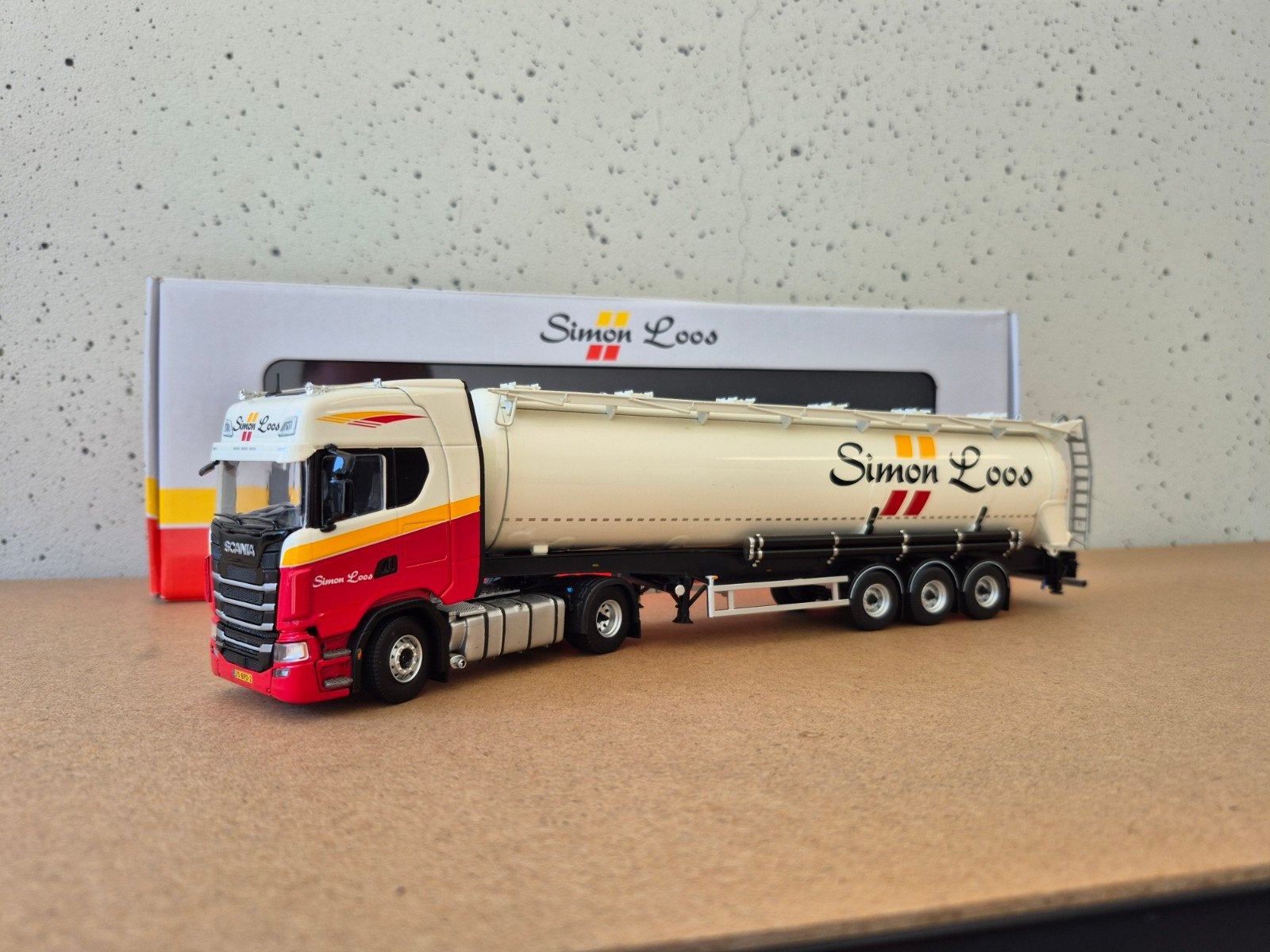 Tekno Scania S-serie Simon Loos, Ophalen, Zo goed als nieuw, Bus of Vrachtwagen
