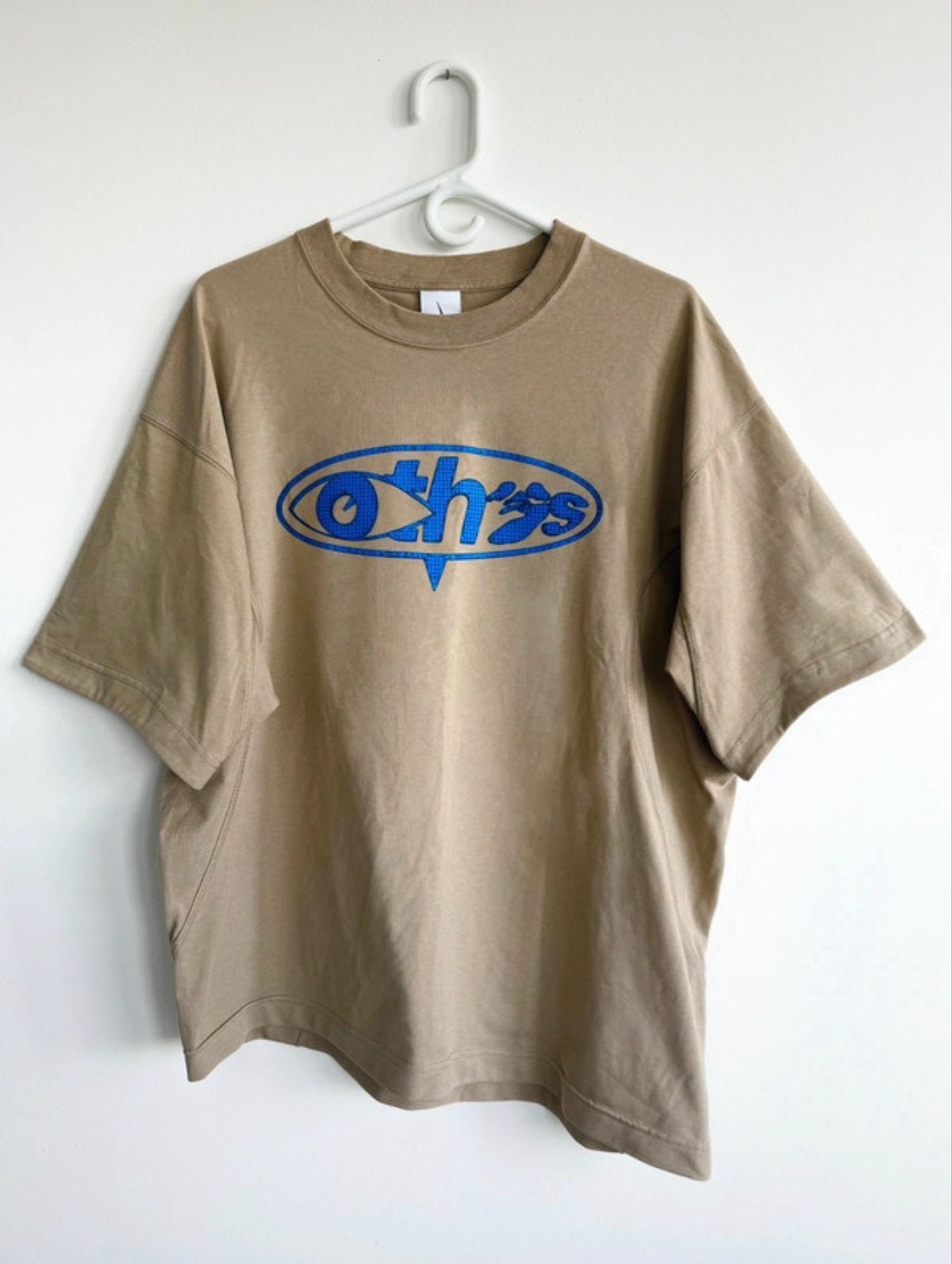 Nike x Off-White T-shirt - Beige met blauwe print, Kleding | Heren, Ophalen of Verzenden, Zo goed als nieuw, Maat 52/54 (L), Beige