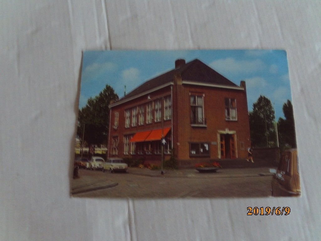 ansichtkaart gemeentehuis hoogvliet, Ophalen of Verzenden, 1960 tot 1980, Gelopen, Zuid-Holland