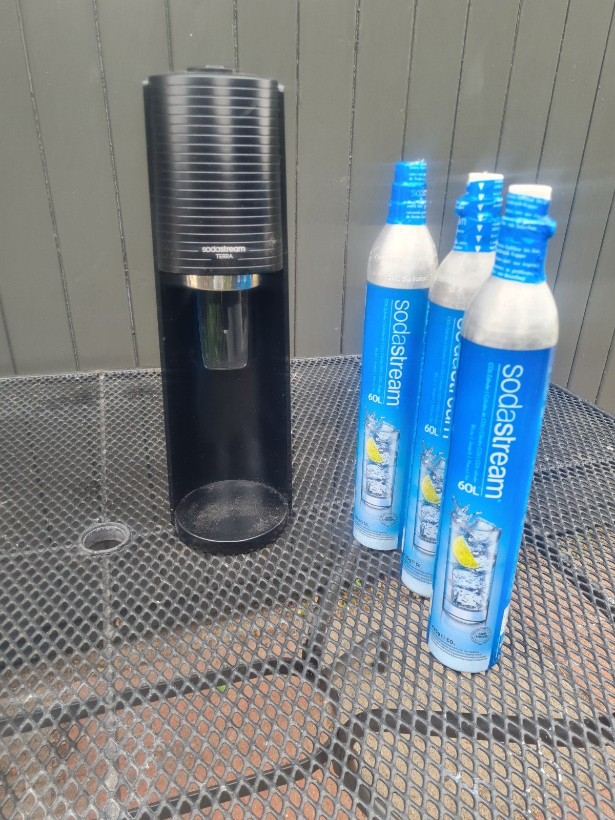 Sodastream Terra met 3 CO2 cilinders, Ophalen of Verzenden, Gebruikt