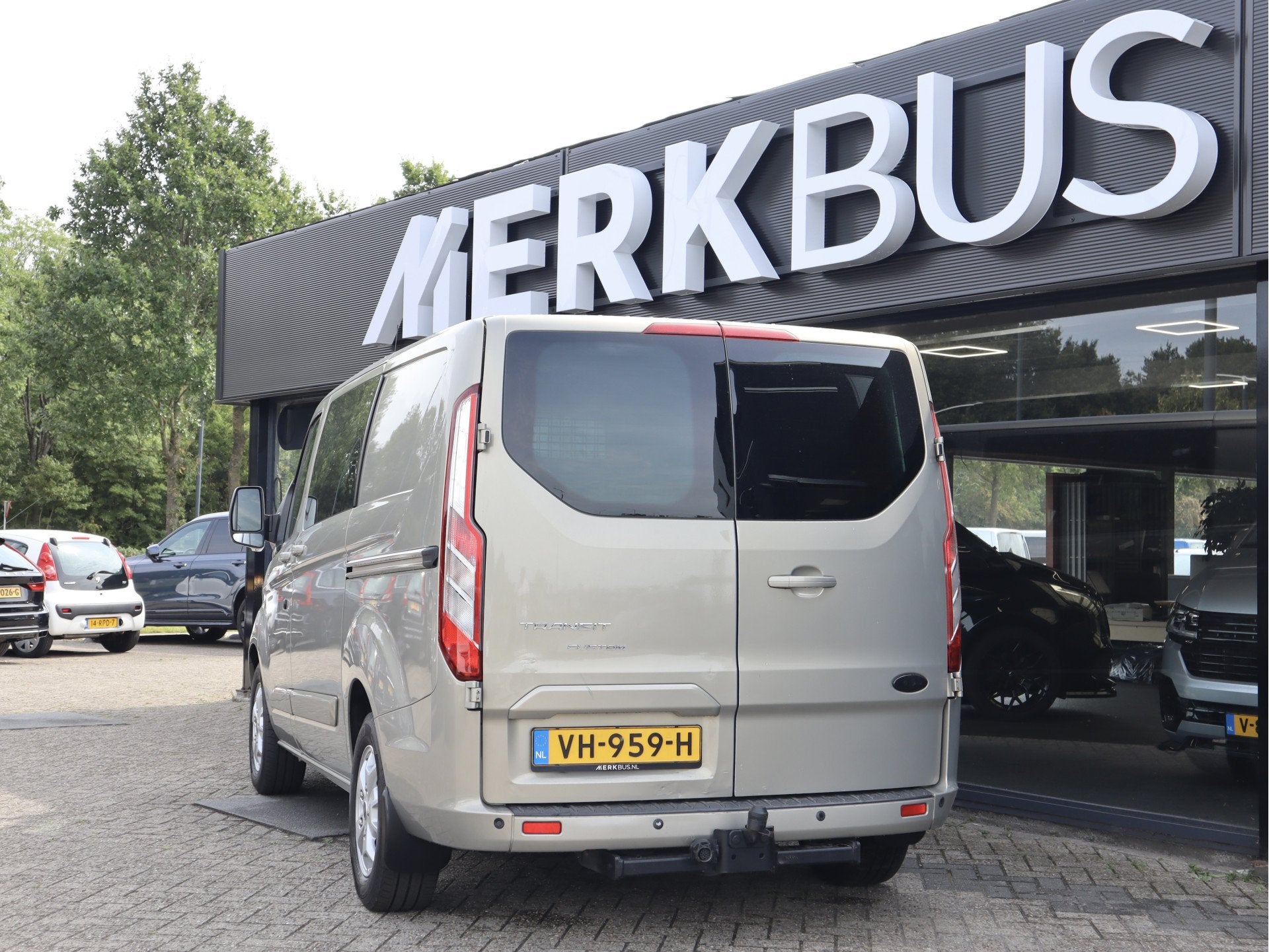 Ford Transit Custom 2.2 TDCI DUBBELE CABINE MARGE BTW VRIJ, Auto's, Bestelauto's, Voorwielaandrijving, Euro 5, Stof, Gebruikt