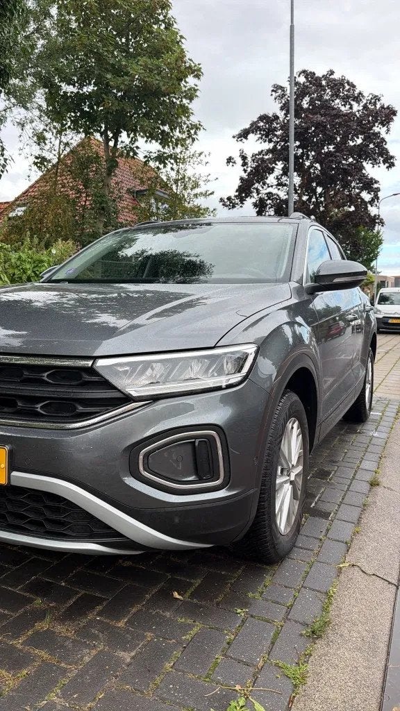 Volkswagen T-Roc 1.5 TSI 150 pk Life Business (bj 2022), Automaat, 150 pk, 1253 kg, SUV of Terreinwagen