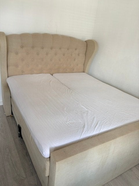Bed electrisch verstelbaar, Huis en Inrichting, Slaapkamer | Bedden, Ophalen, Tweepersoons, Overige maten, Crème