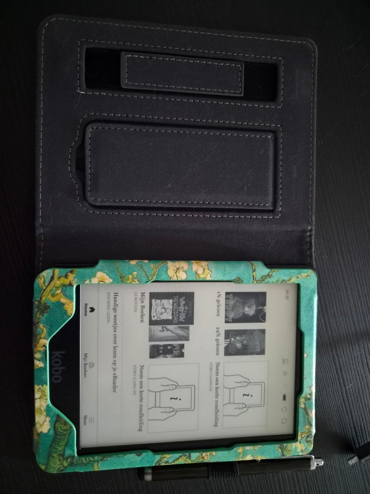 Kobo clara hd e-reader met hoesje en stylus, Computers en Software, E-readers, Gebruikt, 7 inch, 8 GB, Touchscreen, Wi-Fi, Ophalen