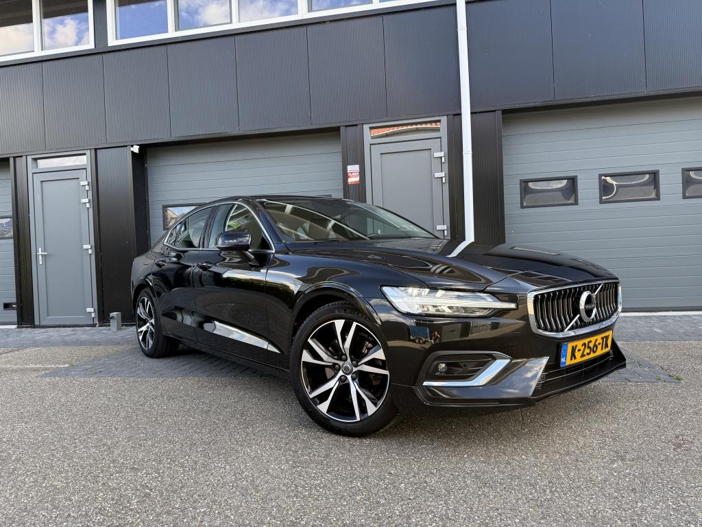 Volvo S60 2.0 B4 Inscription Nieuwe HV Accu, Keyless, Camera, 4 cilinders, S60, Zwart, Hybride Elektrisch/Benzine