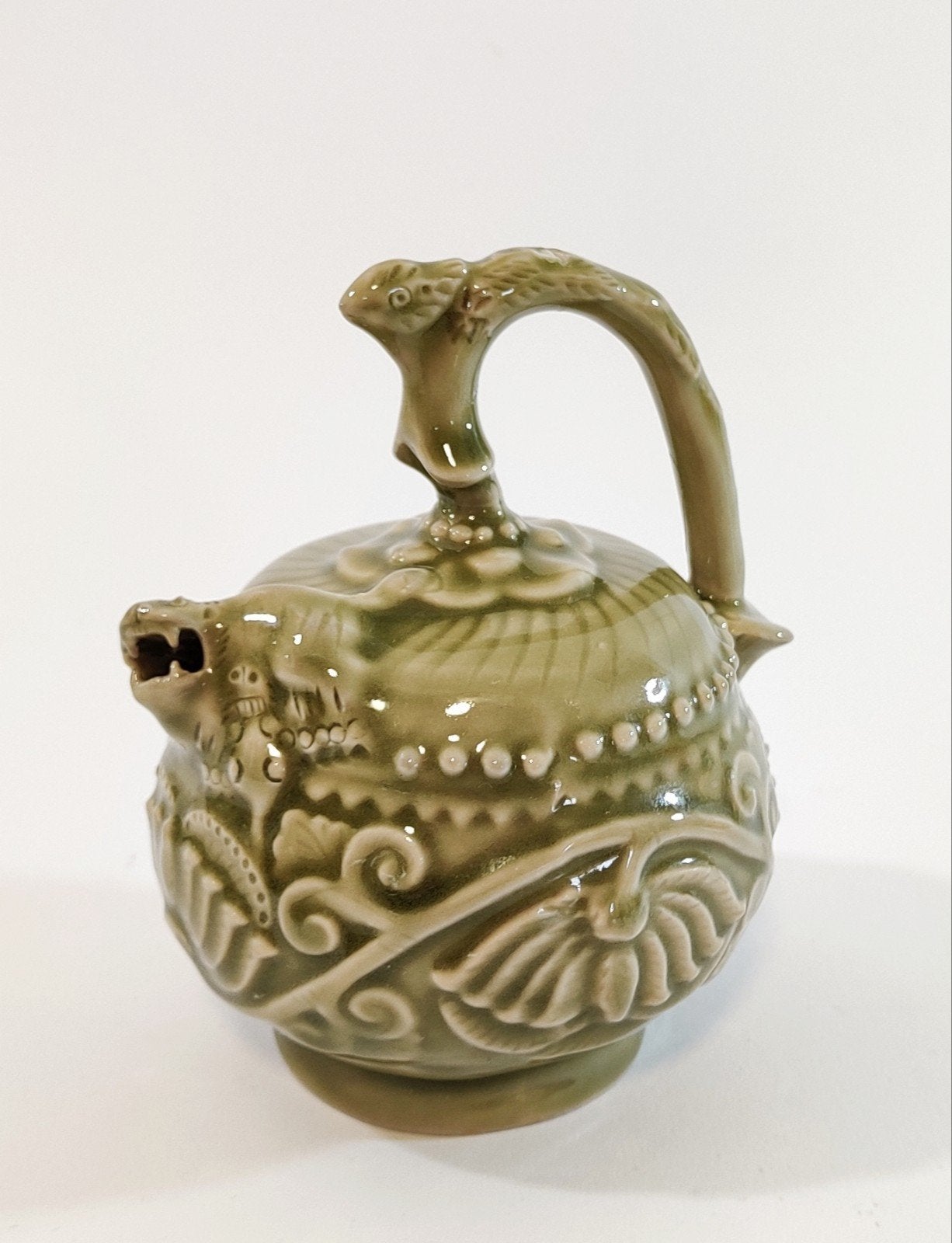 Chinese celadon theepot met draak of Foo Dog. vintage, Ophalen of Verzenden, Overige materialen, Overige merken