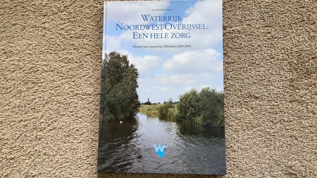 Jubileumboek: 100 jaar waterschap Vollenhove. Waterrijk, Ophalen of Verzenden, Zo goed als nieuw